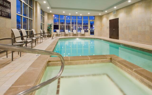 Crowne Plaza Anchorage Midtown by IHG