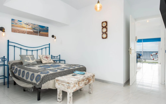 Nautical Loft *Beachfront *Terraces *Parking