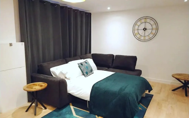 Stunning Modern Christchurch Town Centre Apartment