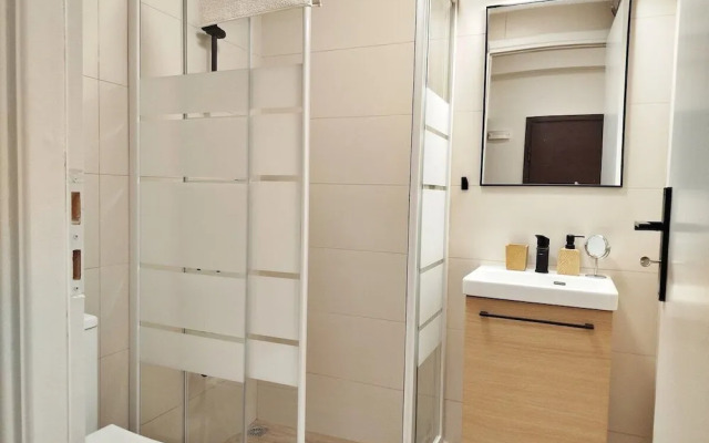 Tsak0ne Apt Near Monastiraki Sights Shops
