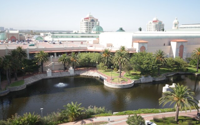 Manhattan 808 by CTHA