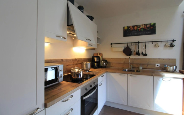 FeWo KITZ - Ski-to-door Apartment