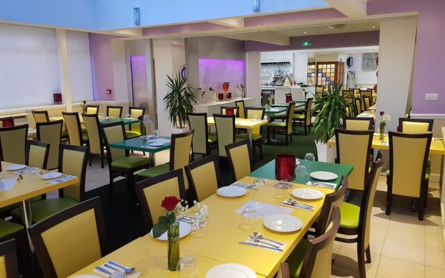 Ababeel Restaurant & Hotel