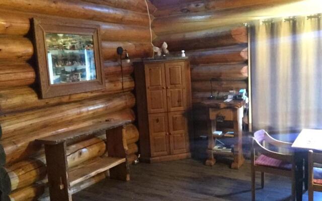 Summit River Lodge & Campsites