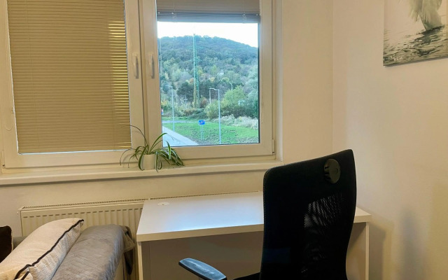 Apartment Rosnička with King Bed, Balcony, Free Parking