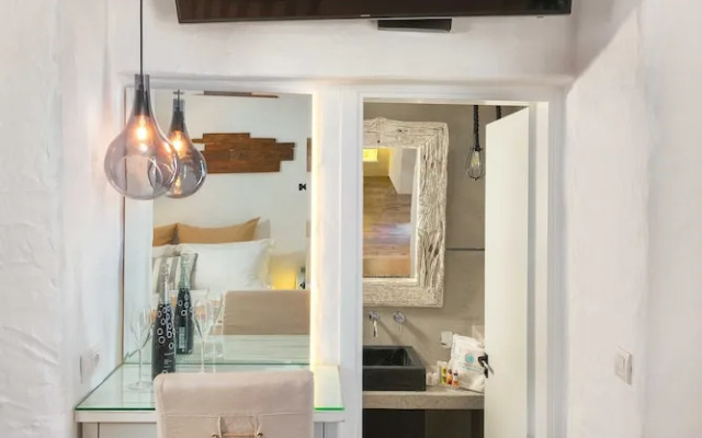 Lindos Shore Superior Studio