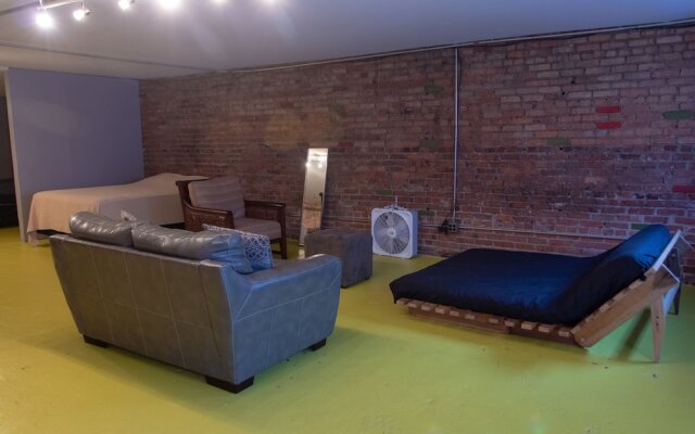 Handsome Chic Loft