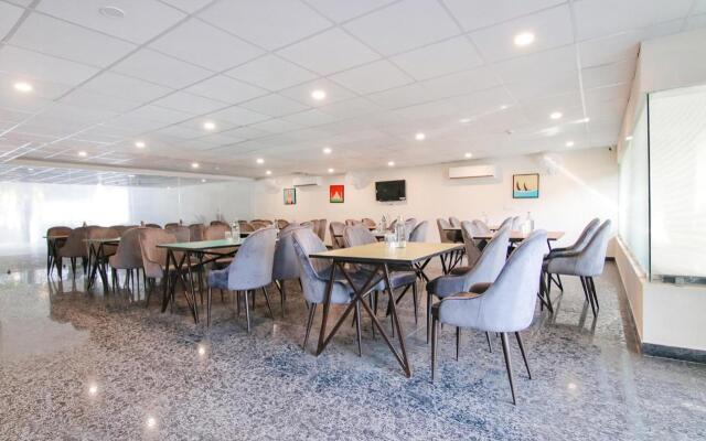 Saltstayz Select - Huda City Center