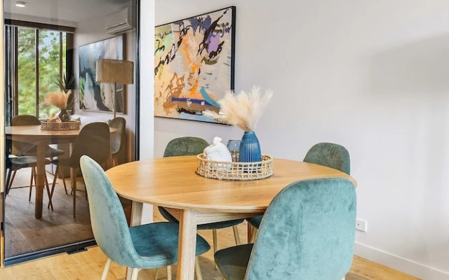 Contemporary 1-bed in the Heart of St Kilda – Guest Rooms – Melbourne