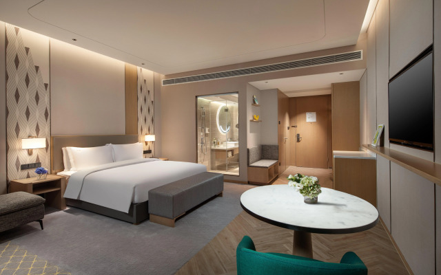 Holiday Inn Wuxi Central Station by IHG