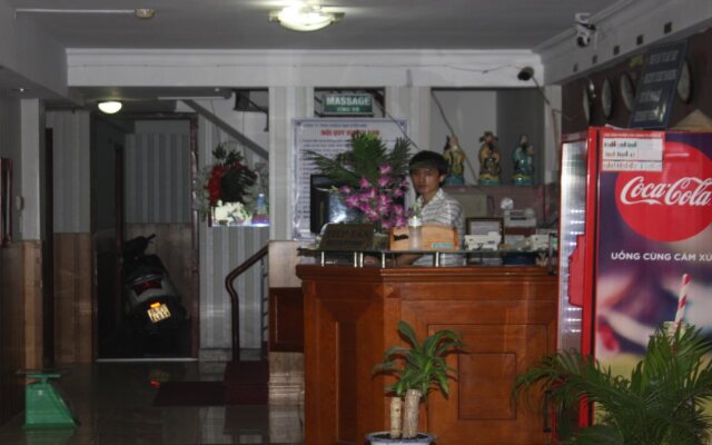 Yoko Airport Saigon Hotel