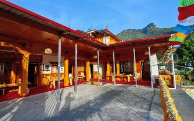 Sangdun Longzhu Homestay (Zhonglu Tibetan Village) – Outside – Danba