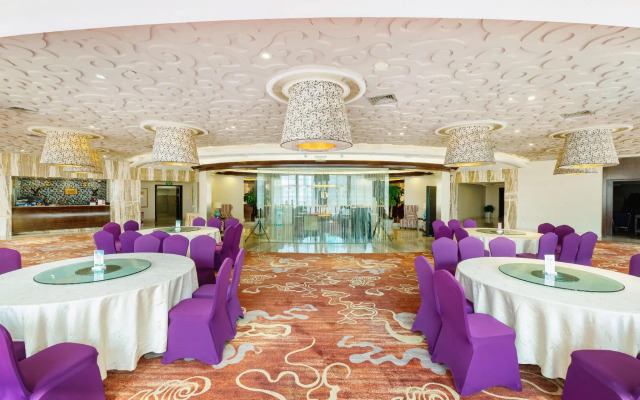 Cenbest Jinling Grand Hotel