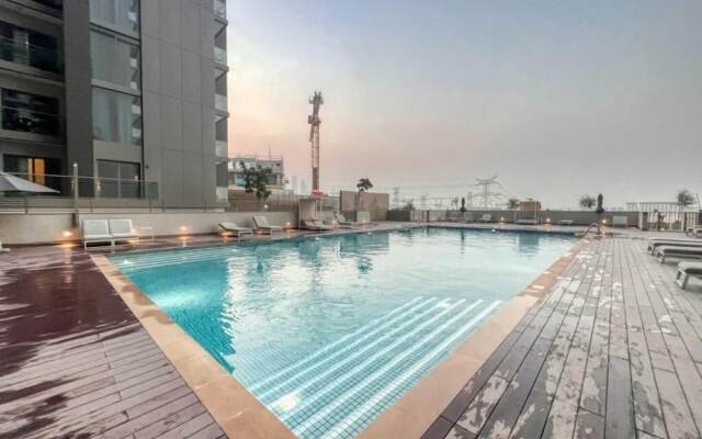 Whitesage - Elegant Apartment With Unobstructed City Views