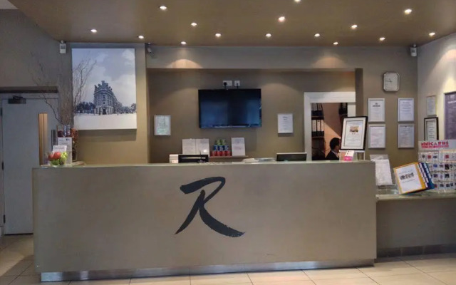 Raglan Hotel