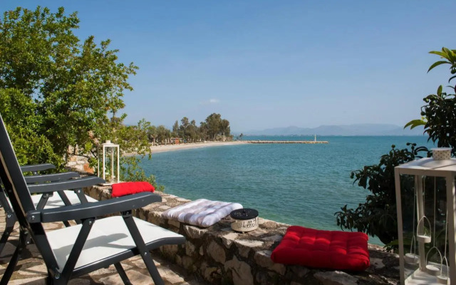 Seafront apartment in Kiveri, near Nafplion.