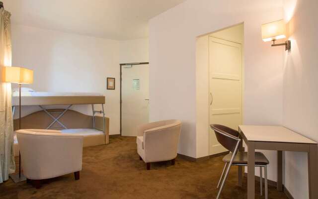 Clos de Vallombreuse, The Originals Relais