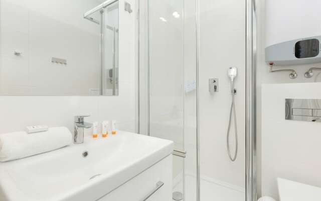 Charming Apartment in Gdynia by Renters