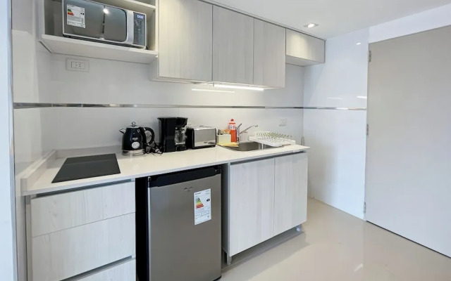 Studio Luxury Balcony Pool