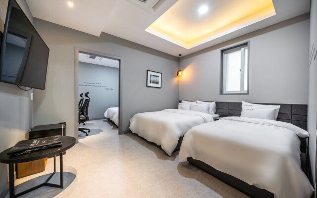 Hotel Juno Yongin City Hall