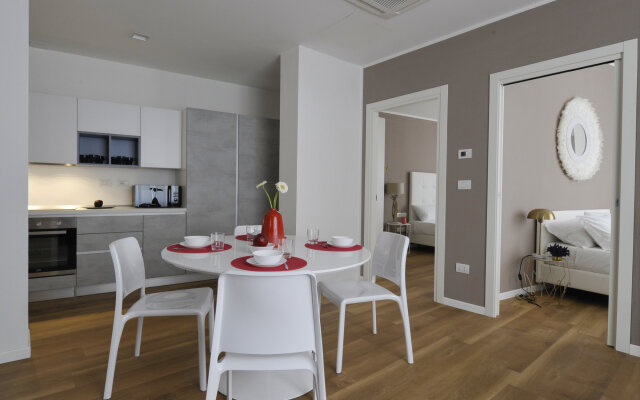 Completely Refurbished And Decorated 4 Bedroom Apartment In Opera Grand Boulevards