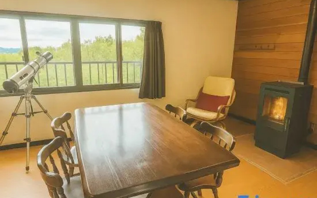 Private hot spring! Private house! Free movie!
