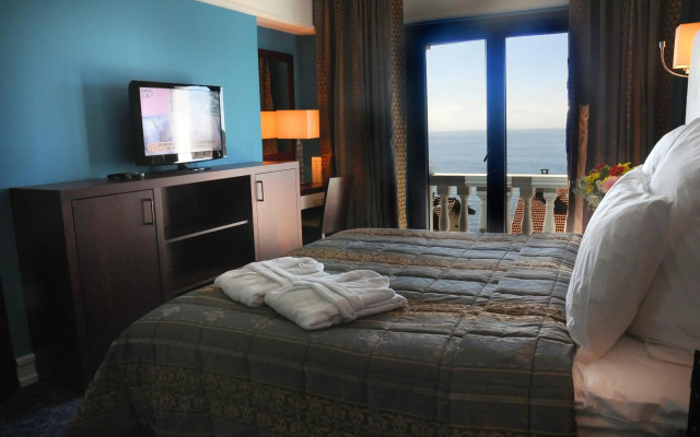 Paradise Island Hotel