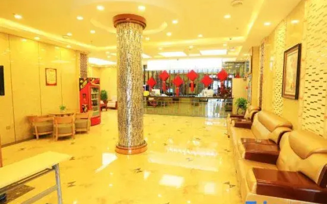 Ruiquanju Business Hotel (Qiqihar First Hospital Longsha Park Branch)