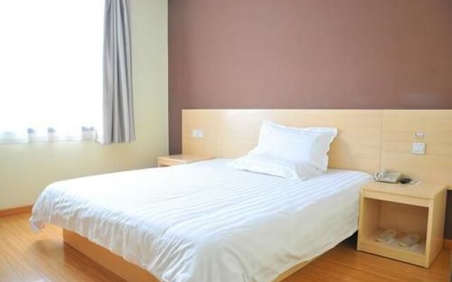 Super 8 Hotel