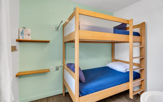 The Quisby Hotel