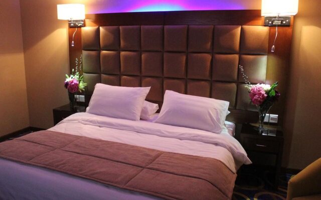 Elegant Suites Hotel