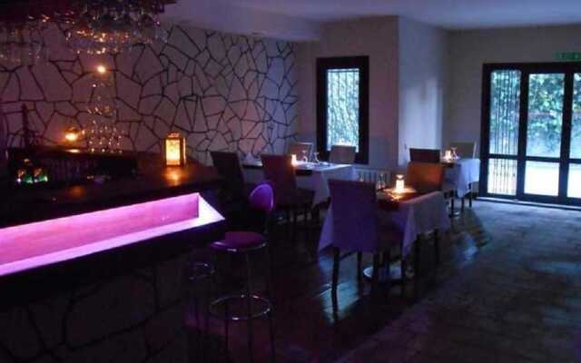 Mavilla Hotel
