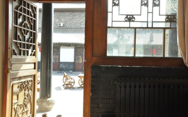 Fly by Knight Pingyao Courtyard