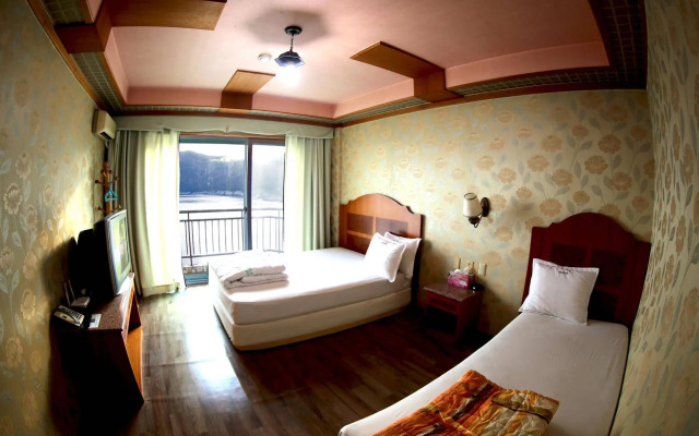 Jangsungpo Beach Hotel