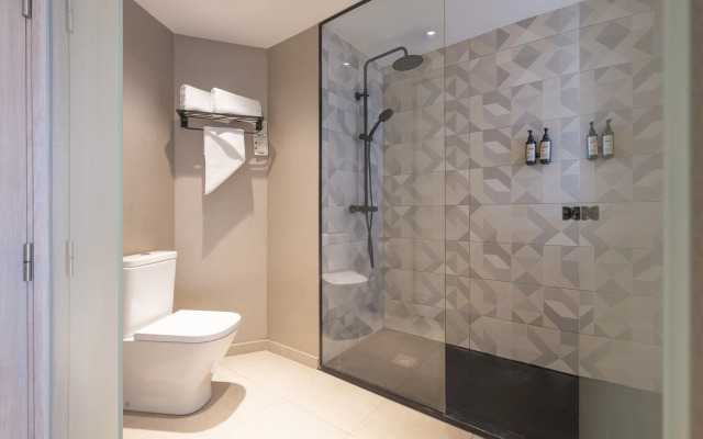 Отель MYND Adeje