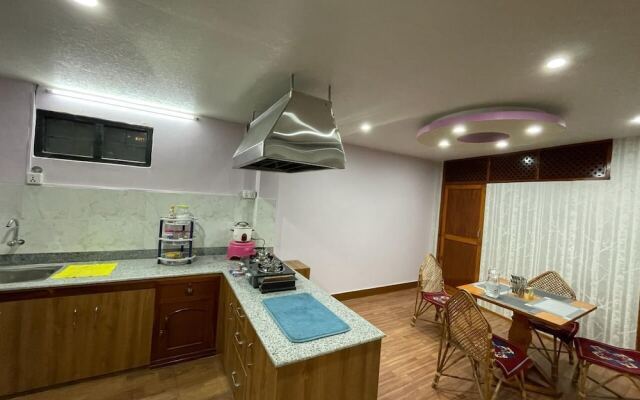 Dzambala Apartment