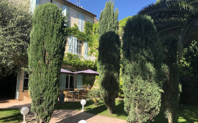 Le Jardin D'homps