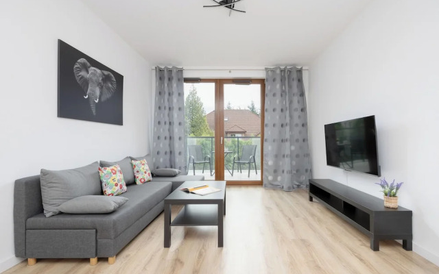 Workspace With Parking by Renters