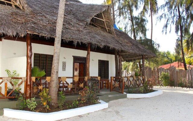 Makuti Beach Bungalows