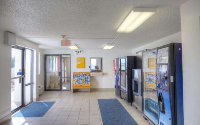 Motel 6 Council Bluffs, IA - Omaha East