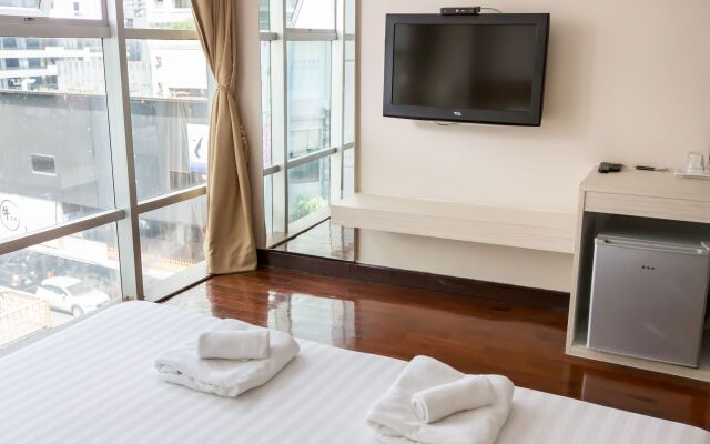 Snooze Hotel Thonglor Bangkok