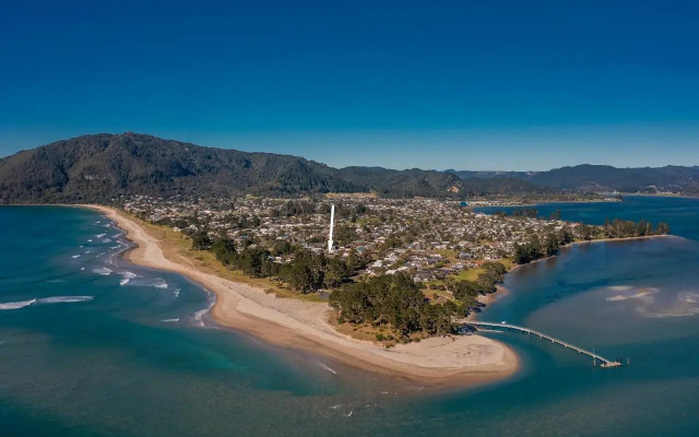 Relax On Courtney - Pauanui Holiday Home