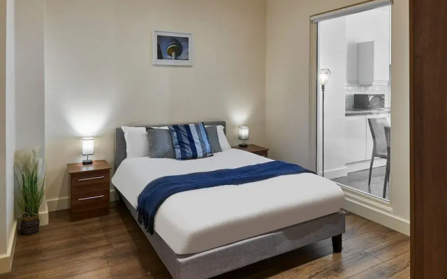 Host Stay Three Graces Getaway