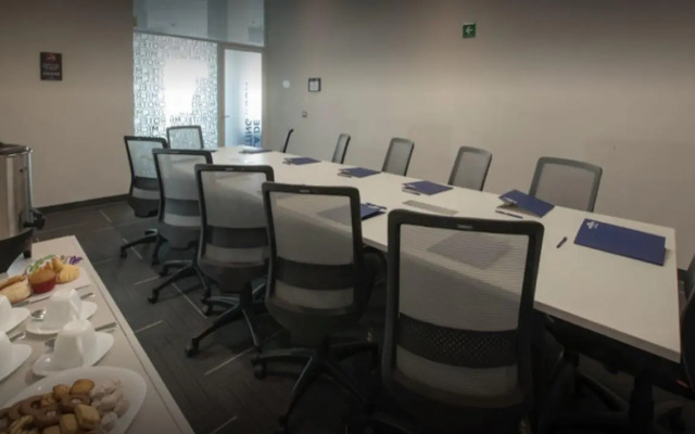 Microtel Inn & Suites by Wyndham Irapuato