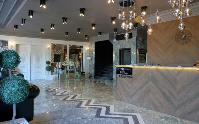 Bm Hotel City