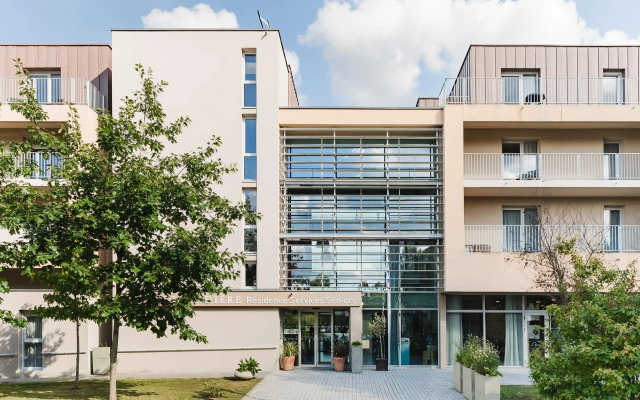 Quality Suites Dinan