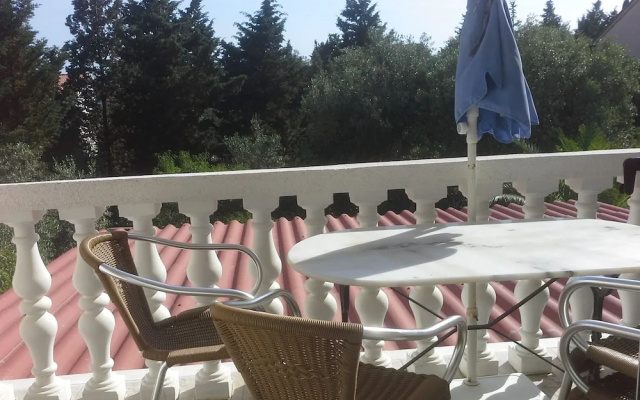 Hot beat of sea in area apartments - Adults Only