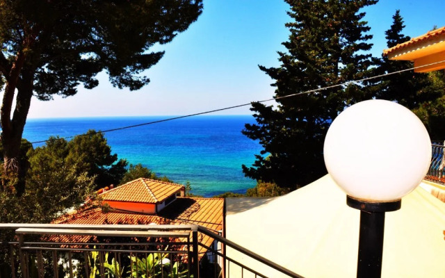 Villa Laura Sea View Apartments