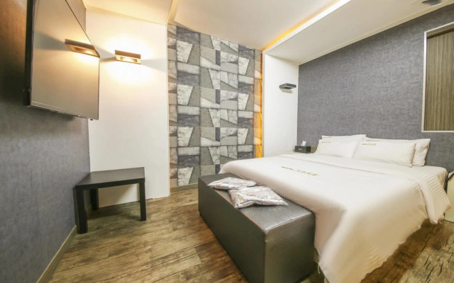 Richi Hotel