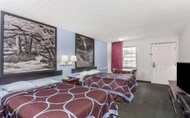 Super 8 By Wyndham Kingston